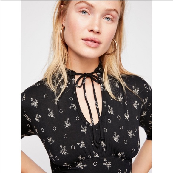 🔥FREE PEOPLE🔥Soraya Printed Top Cut-Out Back XS NWT - Picture 2 of 9